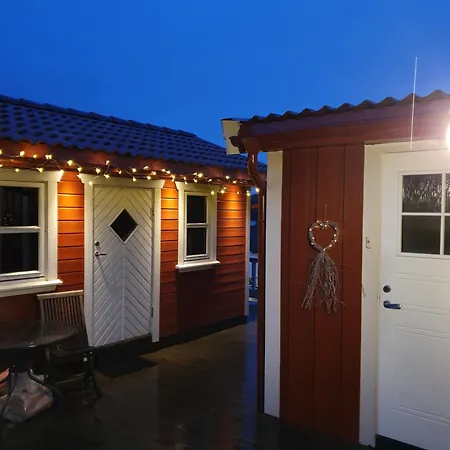 A Cozy Little House With A Lovely Sea View 度假居 波什格伦