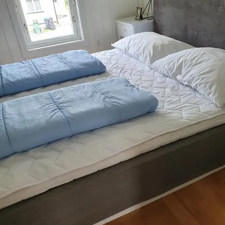 度假居 A Cozy Little House With A Lovely Sea View 波什格伦